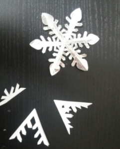 折り紙　雪の結晶１